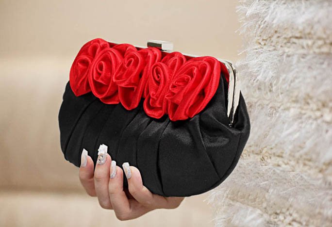 Black and red evening bag hot sale