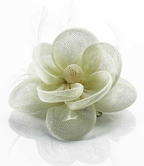 LSH00147- Ivory Feather & Mesh Flower Fascinator on Clip