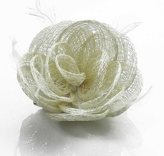 LSH00142 - Ivory Feather and Mesh Flower Fascinator