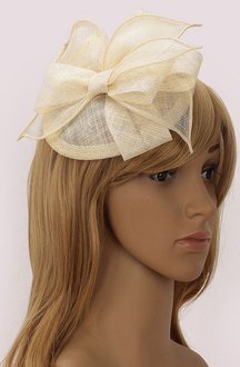 LSH00206 - Ivory Mesh Hat Feather Fascinator